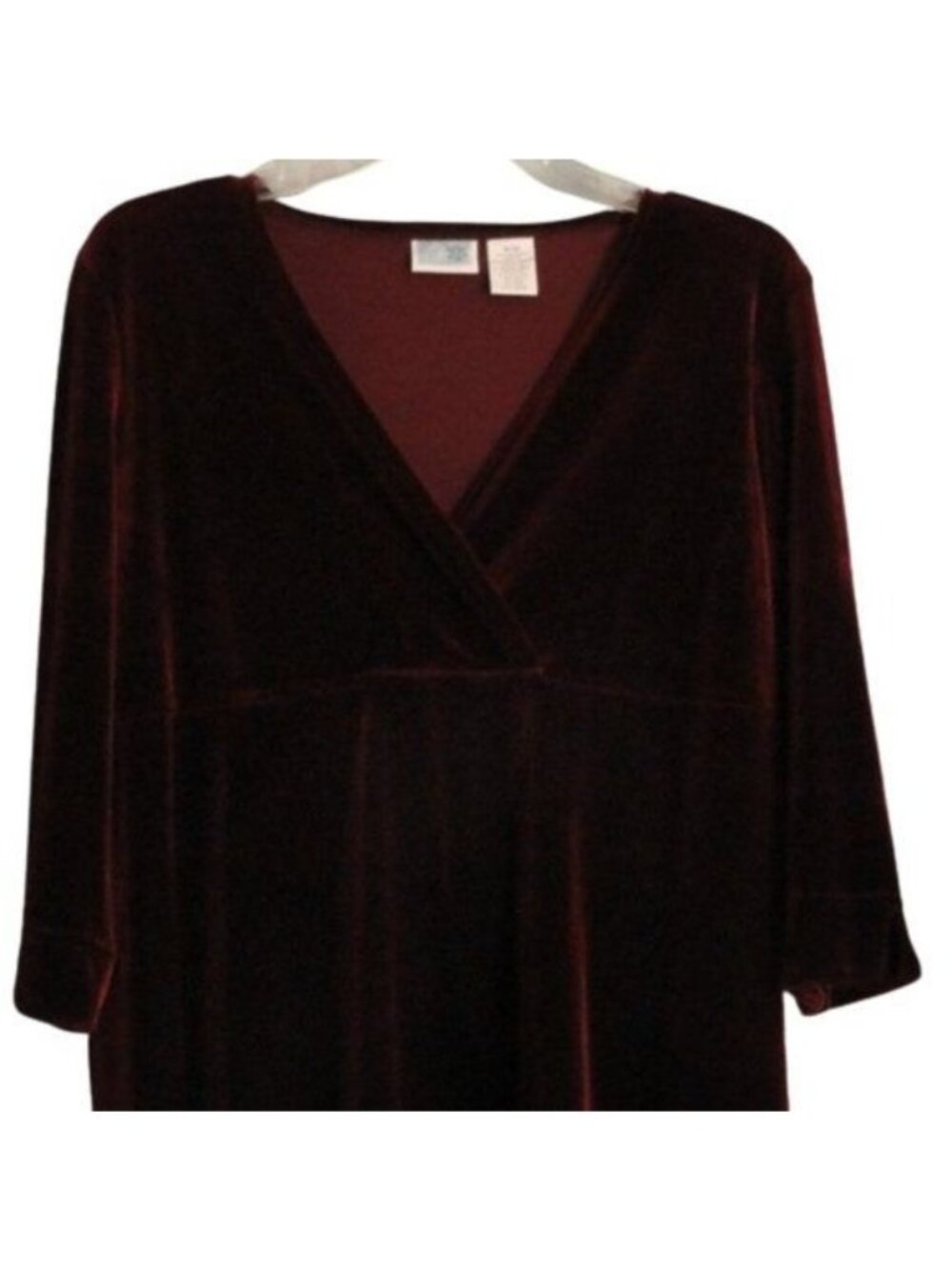 Baby And Me Maternity Women’s Size M Burgundy Velvet 3/4 Sleeve Top V-Neck